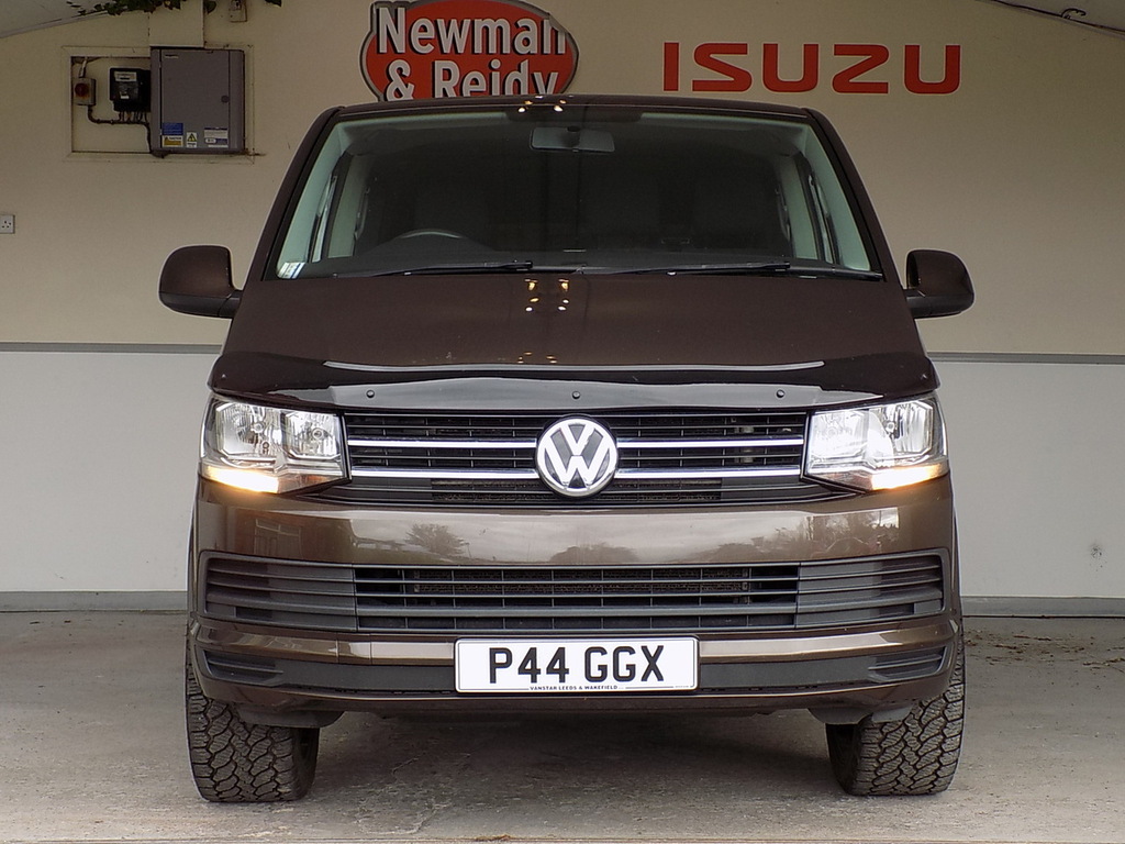 Volkswagen Transporter Shuttle Tdi Bluemotion Tech Se Brown #2