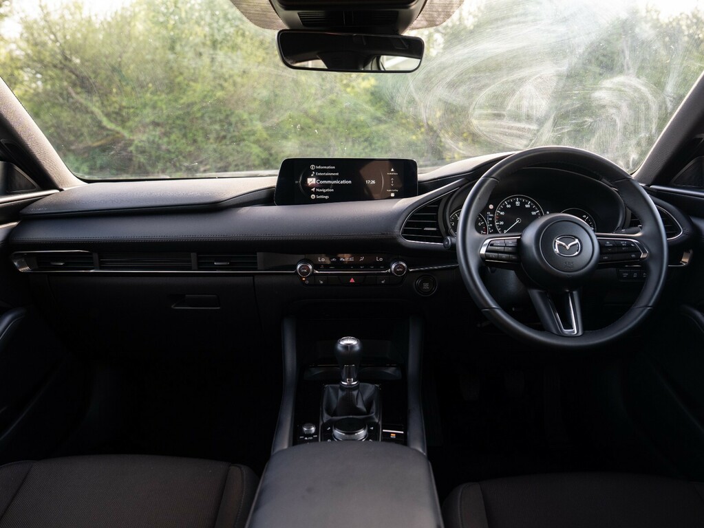 Mazda 3 2.5 E-skyactiv G Mhev 140 Centre-line LM25CUJ White #3
