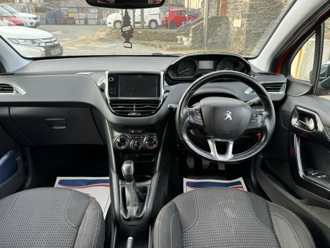 Peugeot 208 Blue Hdi Allure Orange