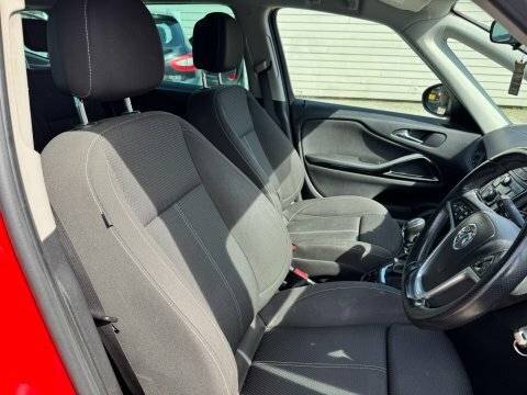 Vauxhall Zafira Sri Cdti Red #5