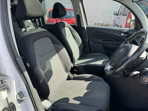 Citroen C3 Picasso Bluehdi Platinum BC66OAP White #4