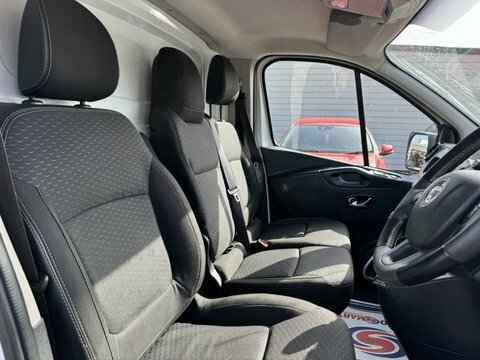 Vauxhall Vivaro L2h1 2900 Sportive SG19SKF White #3
