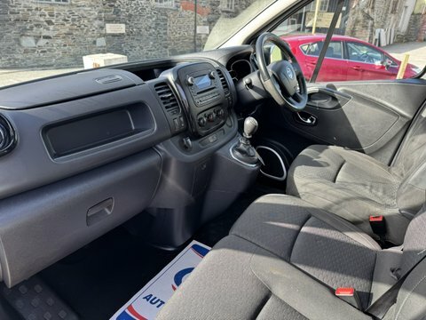 Vauxhall Vivaro L2h1 2900 Sportive SG19SKF White #4
