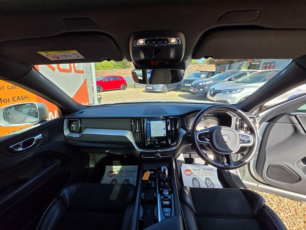 Volvo XC60 Suv 2.0H T8 Twin Engine 11.6Kwh R-design Awd VX19LZJ White #2