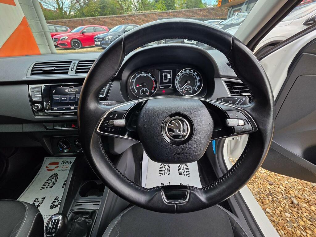 Skoda Fabia Hatchback 1.0 Colour Edition Euro 6 Ss 202 SD21VHG White #2