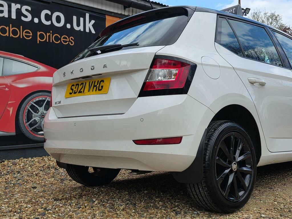 Skoda Fabia Hatchback 1.0 Colour Edition Euro 6 Ss 202 SD21VHG White #6