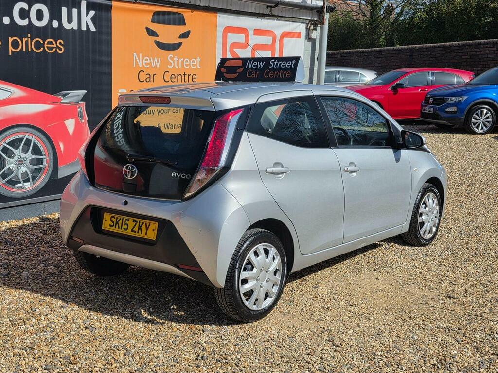 Toyota Aygo Hatchback 1.0 Vvt-i X-play Euro 5 Euro 5 2015 SK15ZKY Silver #5
