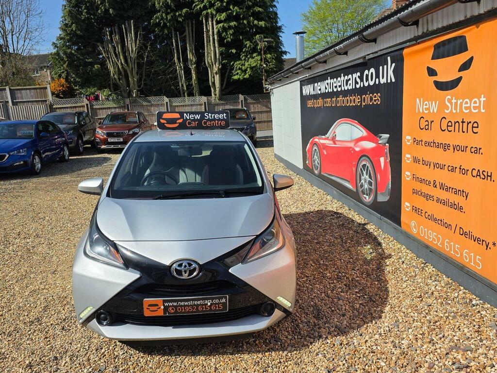 Toyota Aygo Hatchback 1.0 Vvt-i X-play Euro 5 Euro 5 2015 SK15ZKY Silver #3