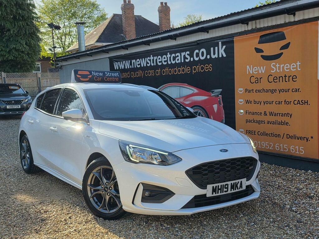 Ford Focus Hatchback 1.0T Ecoboost St-line Euro 6 Ss White