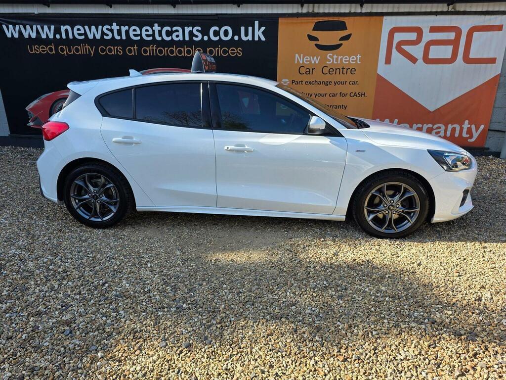 Ford Focus Hatchback 1.0T Ecoboost St-line Euro 6 Ss MH19MKA White #4