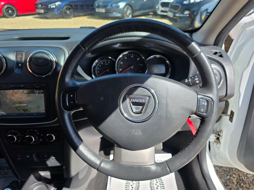 Dacia Sandero Stepway Hatchback 1.5 Dci Laureate Euro 6 Ss 2016 White #2