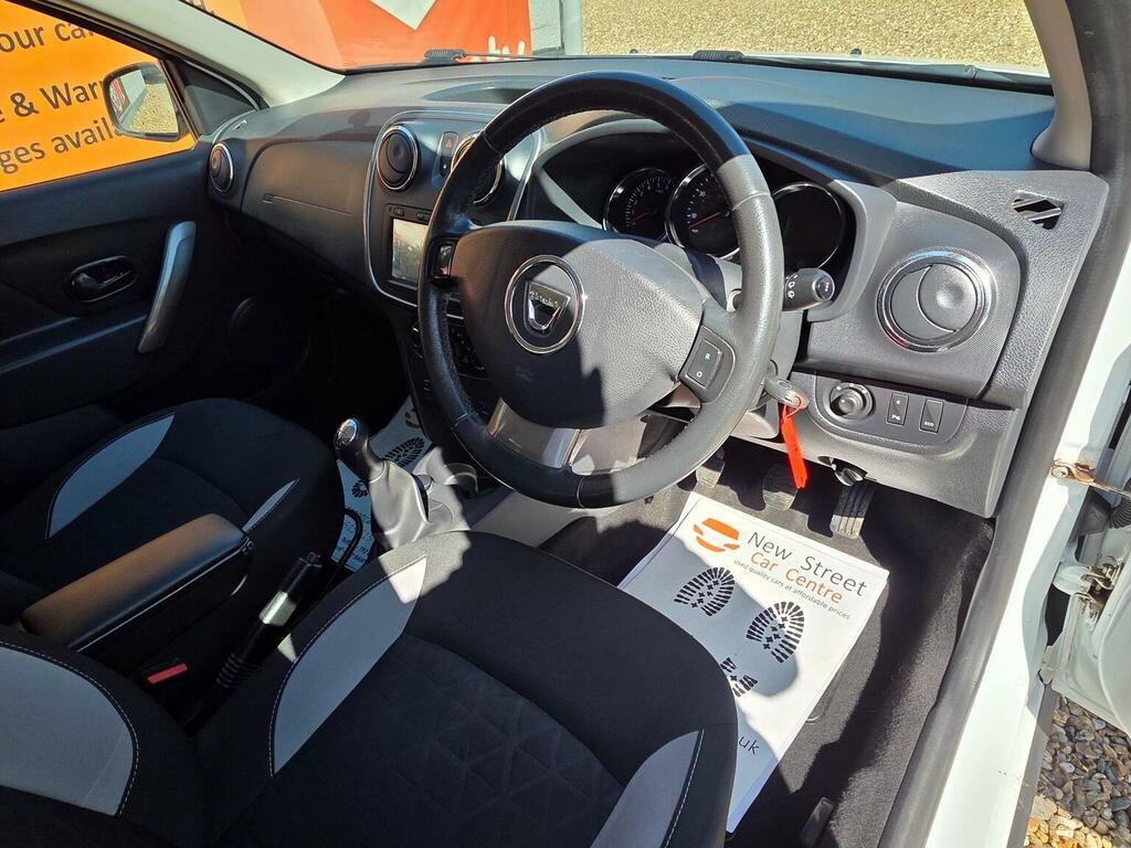 Dacia Sandero Stepway Hatchback 1.5 Dci Laureate Euro 6 Ss 2016 White #4