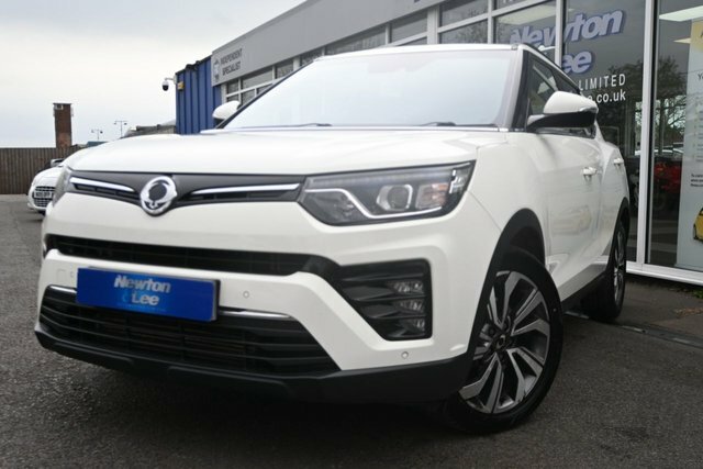 SsangYong Tivoli 1.6D Ultimate Suv Euro 6 136 Ps SJ71CZU White #3