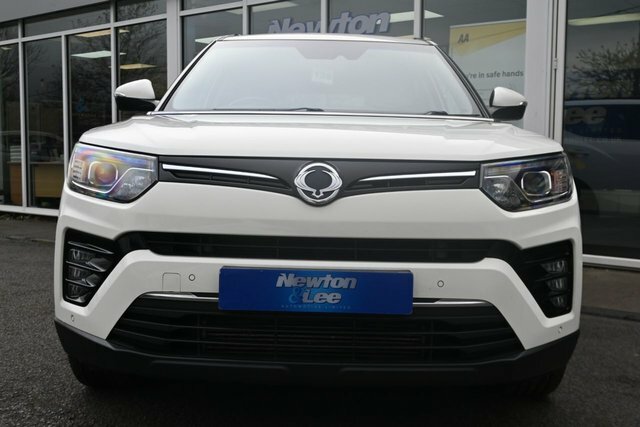 SsangYong Tivoli 1.6D Ultimate Suv Euro 6 136 Ps SJ71CZU White #2