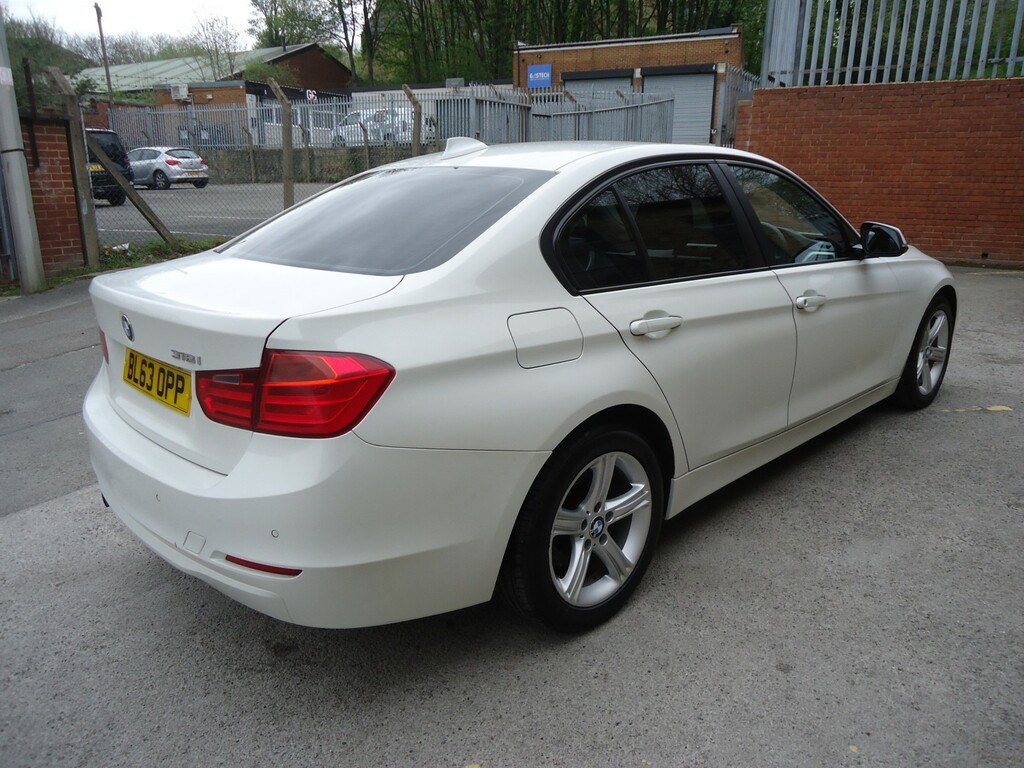 BMW 3 Series Saloon 1.6 316I Se Saloon 2014 BL63OPP White #4