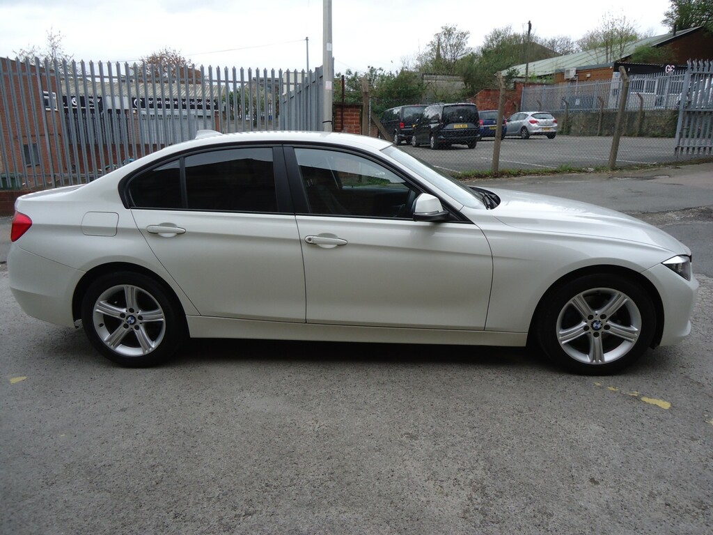 BMW 3 Series Saloon 1.6 316I Se Saloon 2014 BL63OPP White #3