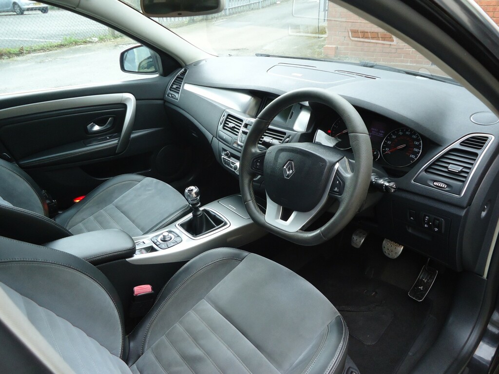 Renault Laguna Hatchback 2.0 Dci Dynamique Tomtom 201161 Black #14