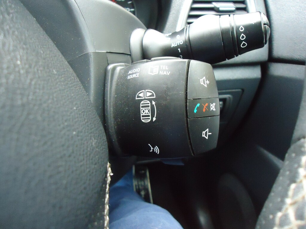 Renault Laguna Hatchback 2.0 Dci Dynamique Tomtom 201161 Black #22