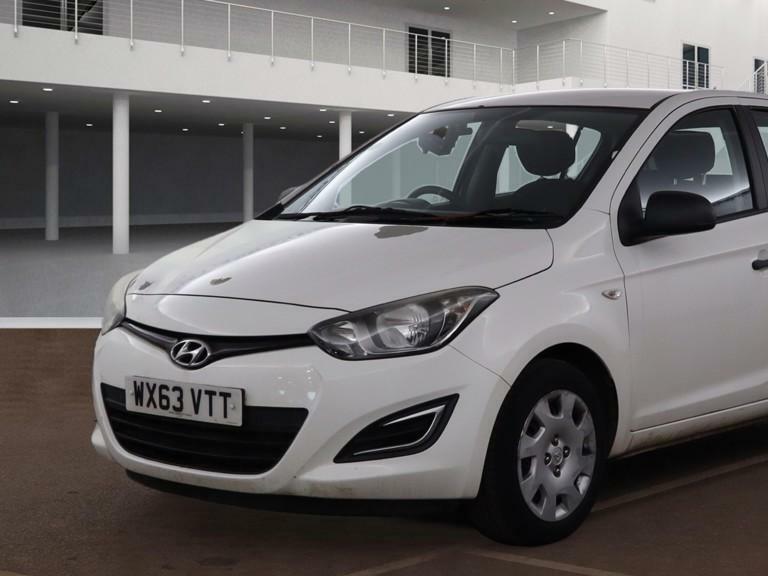 Hyundai I20 1.2 Classic Hatchback Euro 5 85 WX63VTT White #2