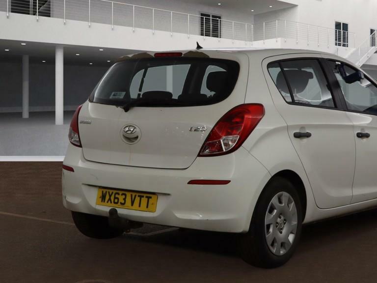 Hyundai I20 1.2 Classic Hatchback Euro 5 85 WX63VTT White #4