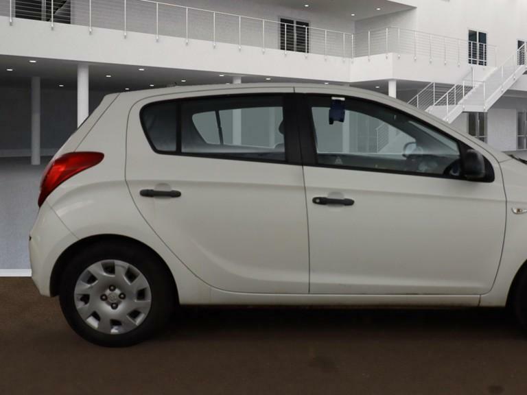 Hyundai I20 1.2 Classic Hatchback Euro 5 85 WX63VTT White #5