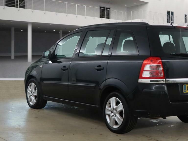 Vauxhall Zafira 1.6 16V Exclusiv Mpv Euro 5 115 AU63GWC Black #3