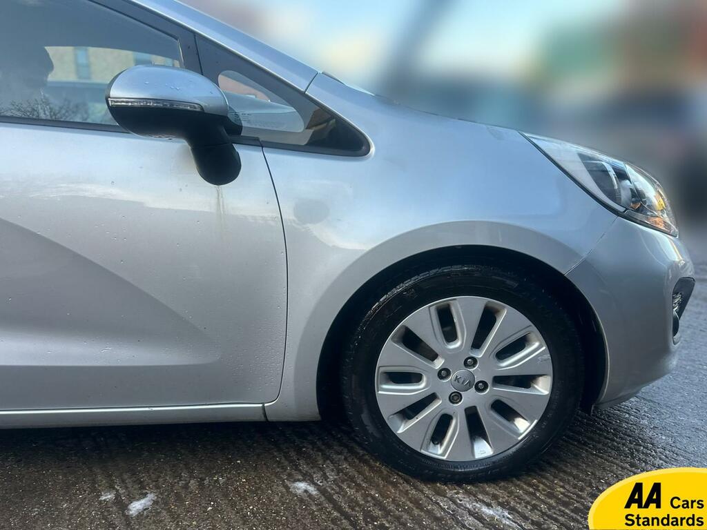 Kia RIO 1.25 2 Hatchback Euro 5 84 Bhp NX62VUH Silver #3