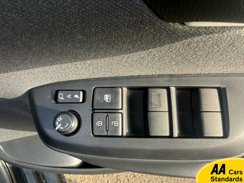 Toyota Yaris 1.5 Vvt-h Design Hatchback Hybrid E-cvt LA20USY Black #5