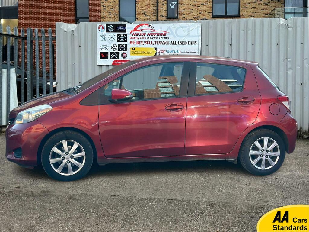 Toyota Yaris 1.33 Dual Vvt-i Tr Hatchback Eur GY12WZT Red #4