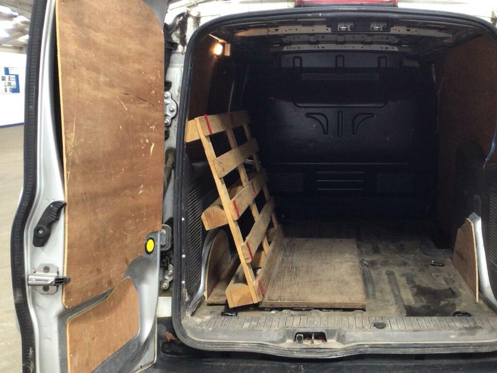 Ford Transit Connect 1.5 210 Ecoblue Trend Panel Van DP69OYD Silver #6