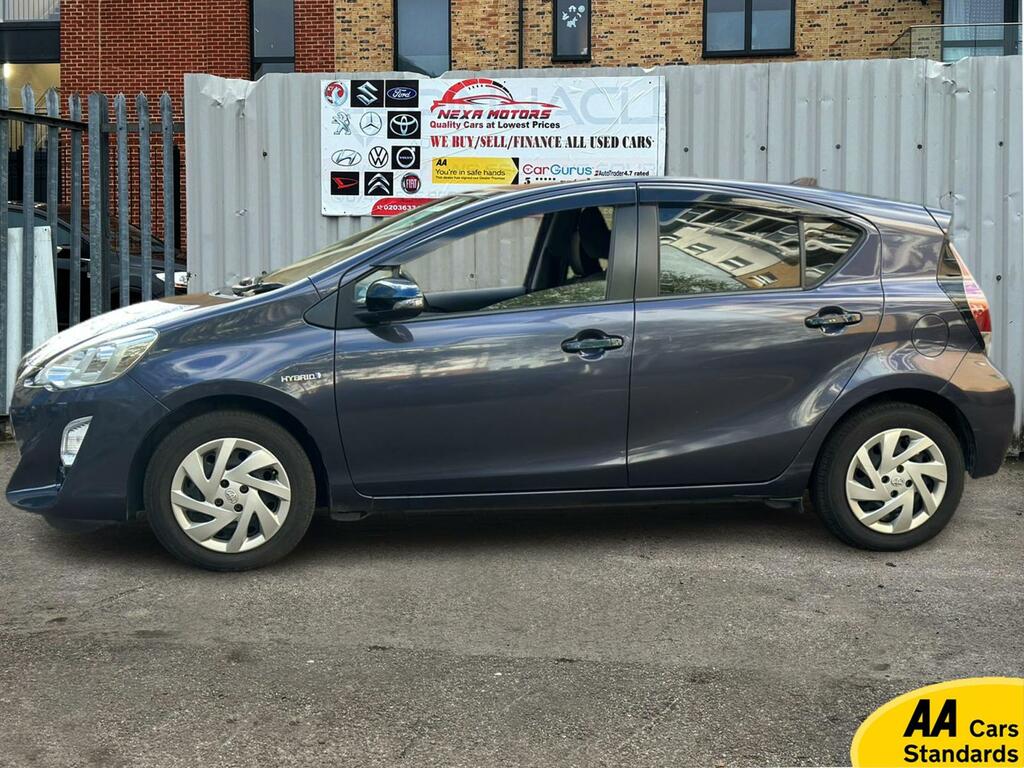Toyota Aqua 1.5 I-vtec Es Plus Hatchback Cvt Euro 5 Purple #5