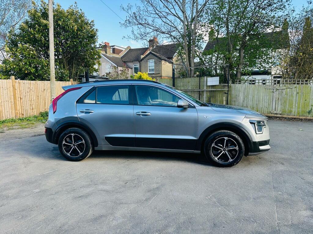 Kia Niro Suv 1.6H Gdi 2 Dct Euro 6 Ss 202323 CE23JZW Grey #2