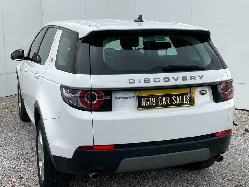 Land Rover Discovery Sport 2.0 Td4 Se Tech SC65GNO White #4