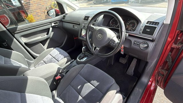 Volkswagen Touran Tsi Se Mpv Red #3