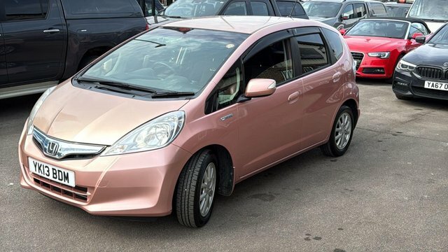 Honda Jazz Ima Hs Hatchback YK13BDM Pink #4