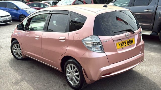 Honda Jazz Ima Hs Hatchback YK13BDM Pink #6