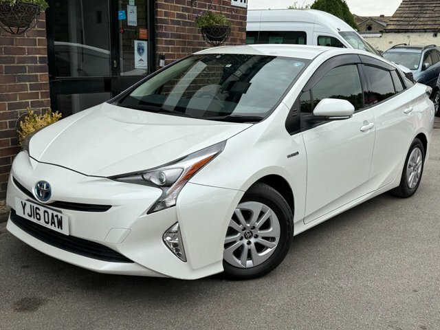 Toyota Prius Vvt-h Active Cvt Euro White #4