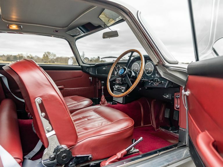 Aston Martin DB5 Vantage Specifications Silver #4