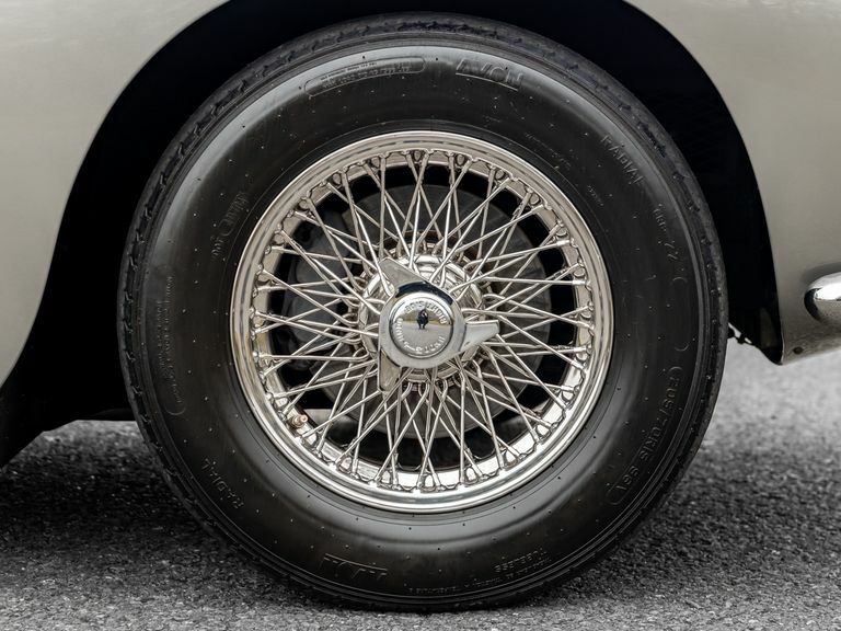 Aston Martin DB5 Vantage Specifications Silver #5