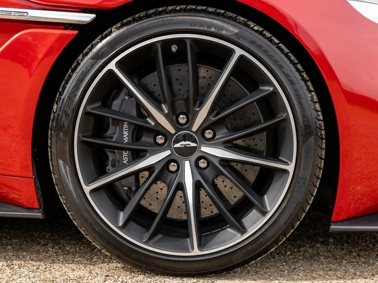 Aston Martin V12 Zagato Touchtronic 3 22 Grey #10