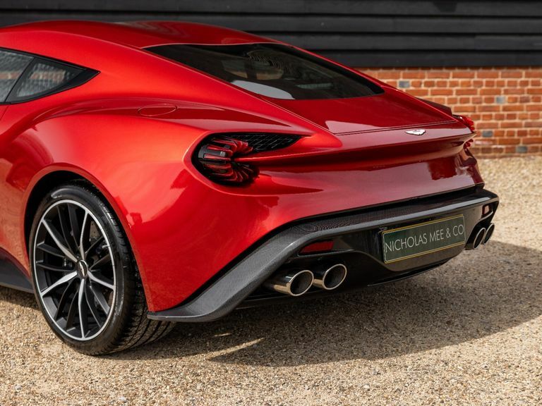 Aston Martin V12 Zagato Touchtronic 3 22 Grey #25