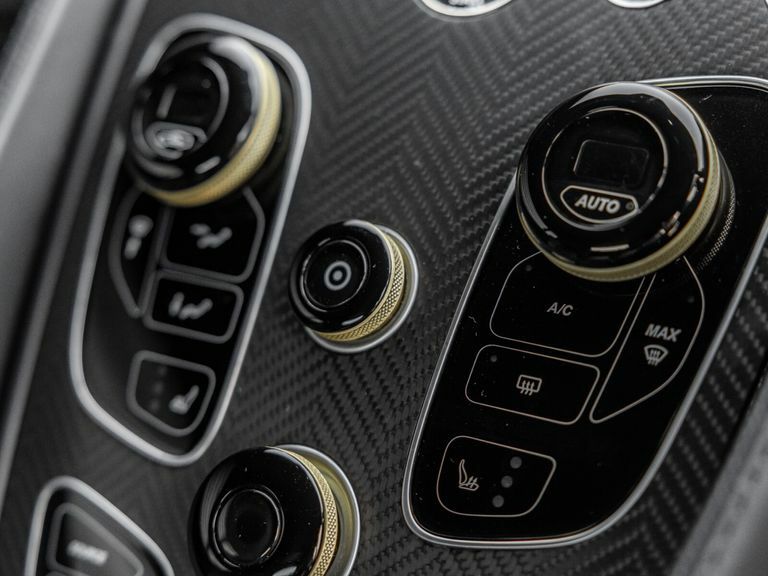 Aston Martin V12 Zagato Touchtronic 3 22 Grey #42