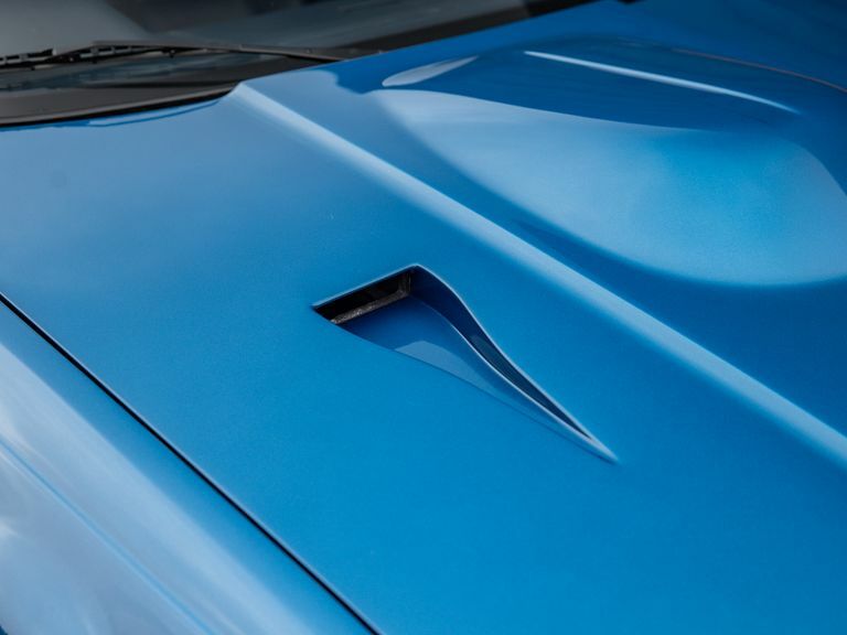 Aston Martin V8 Efi Blue #17