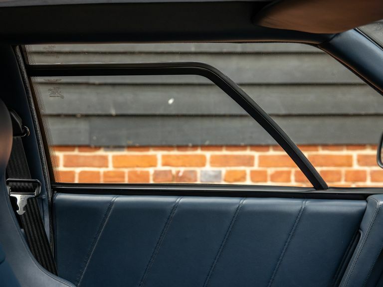 Aston Martin V8 Efi Blue #47