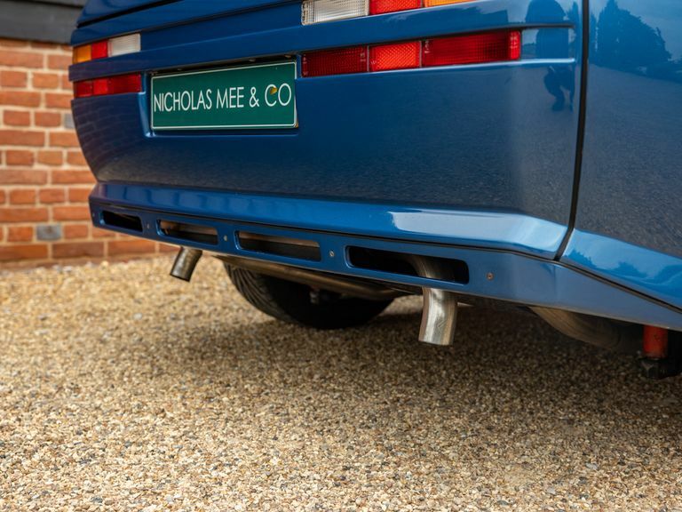 Aston Martin V8 Efi Blue #28