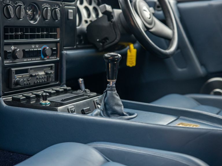Aston Martin V8 Efi Blue #38