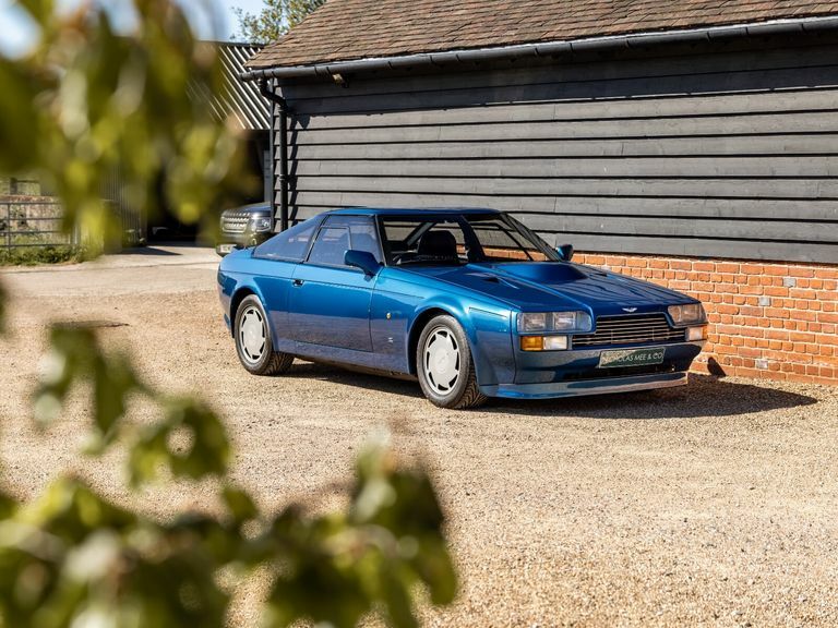 Aston Martin V8 Efi Blue #63