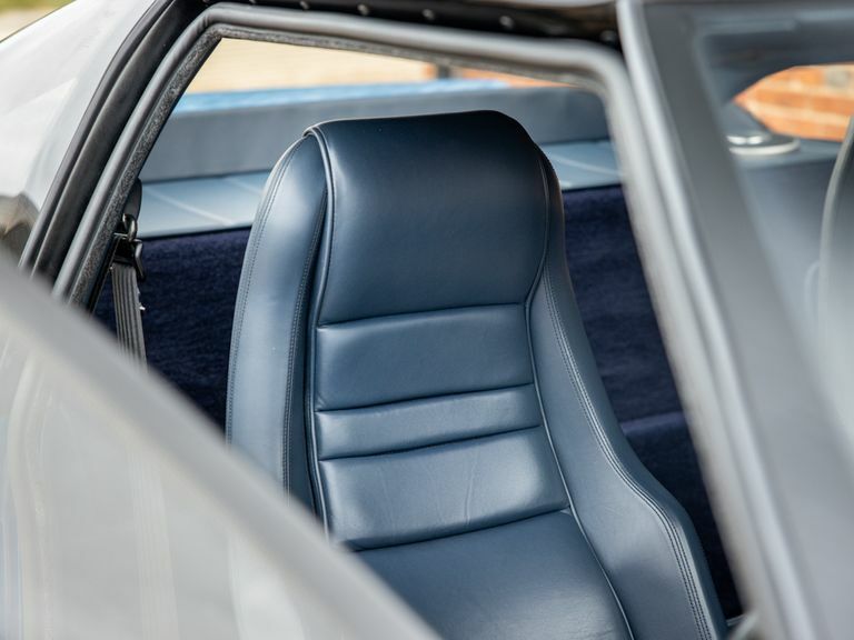 Aston Martin V8 Efi Blue #44