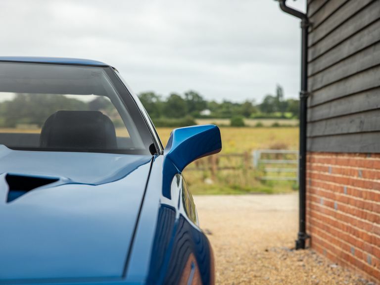 Aston Martin V8 Efi Blue #23