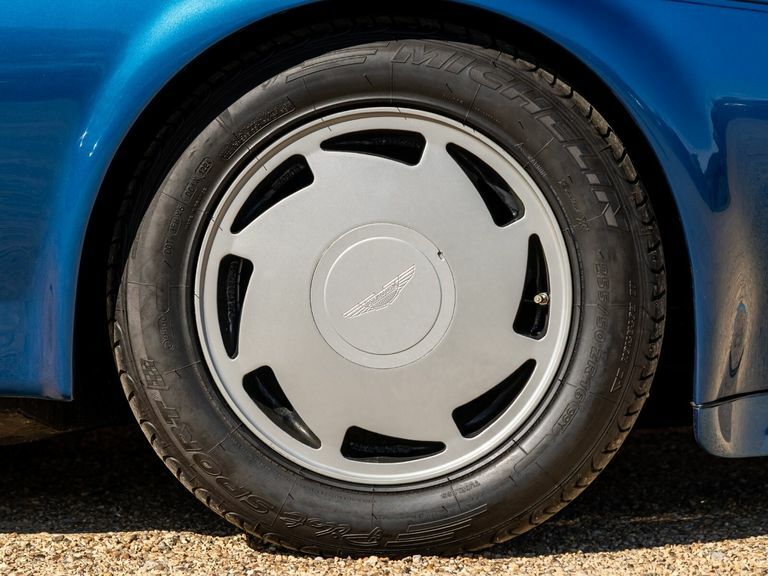 Aston Martin V8 X-pack Blue #6
